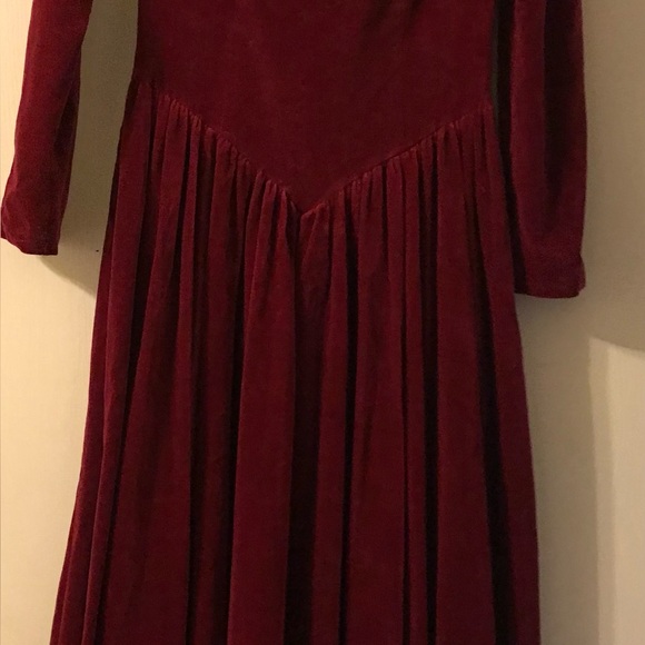 Laura Ashley Dresses & Skirts - Amazing romantic red velvet dress.